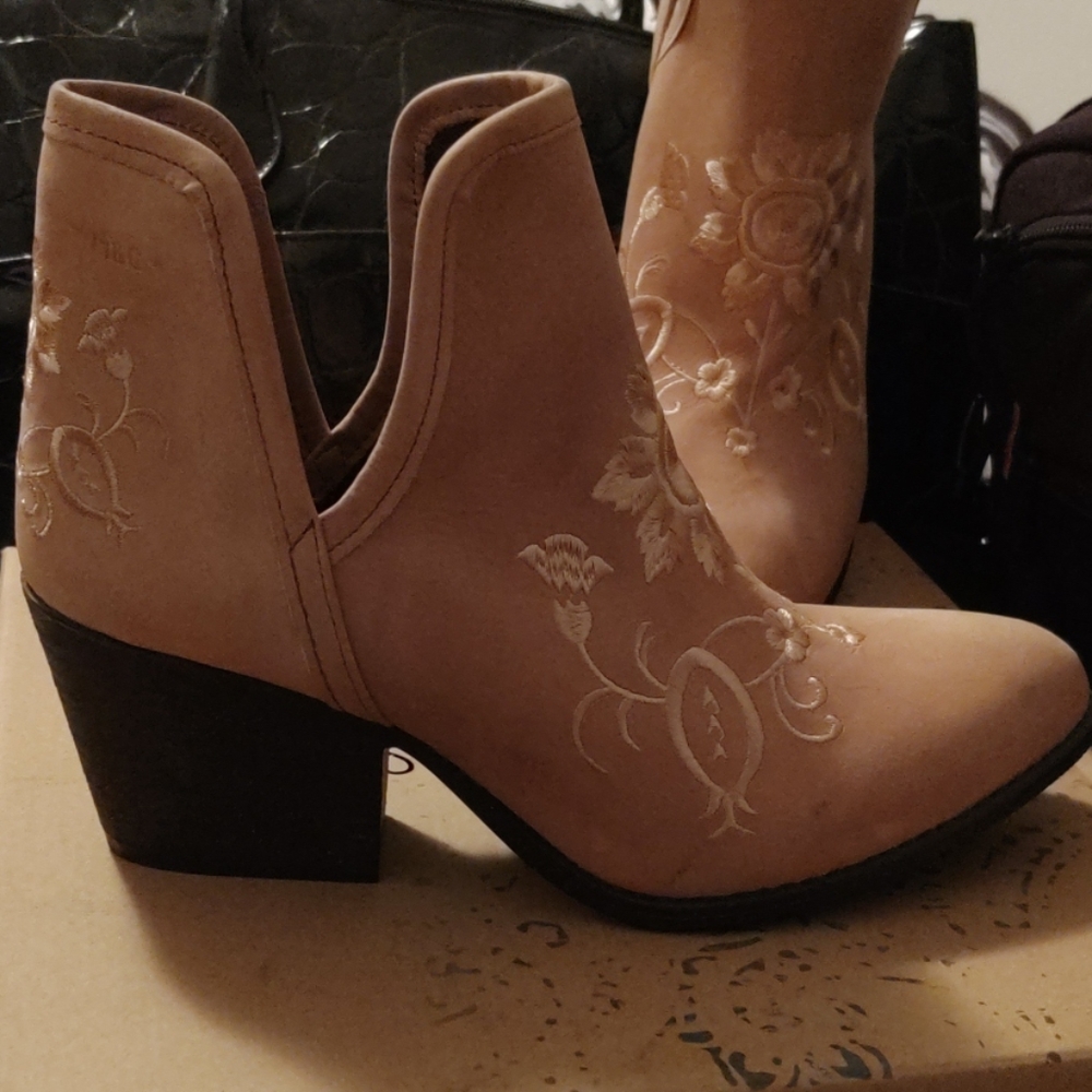 Suede Leather Boots by Musse & Cloud